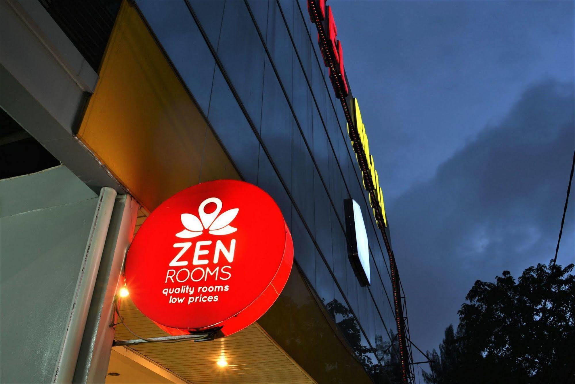 Zen Rooms Rujia Pecenongan Jakarta Exterior foto